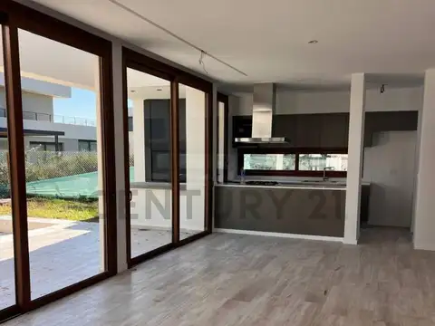 467 5000, Piso 0