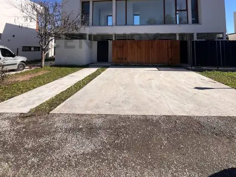 Casa en alquiler Grand Bell