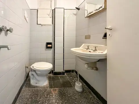 Casa en venta en planta alta con Local comercial