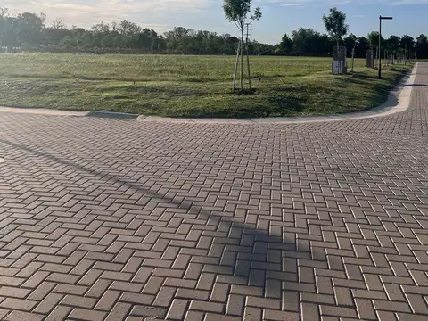 Lote en Venta en Los Cardos- Pilar