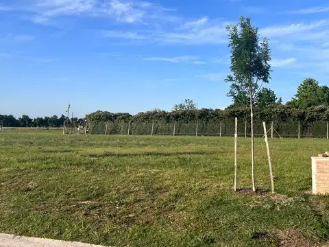 Terreno en Venta en Countries y Barrios Cerrados en Pilar, USD 180.000