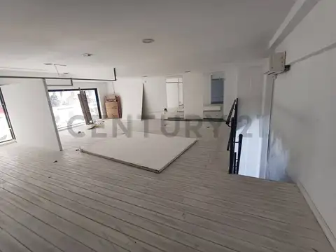 Hipólito Yrigoyen 530 500, Piso 0