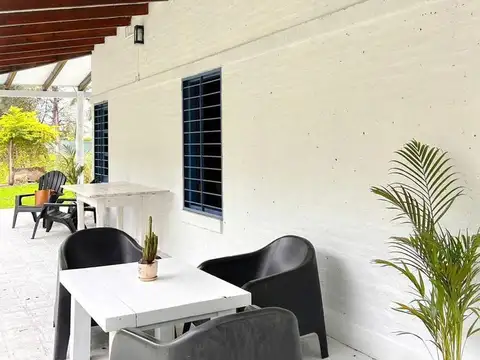 Casa en Venta con 4 cocheras