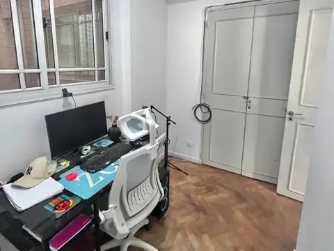 Venta departamento 2 amb con escritorio- Monserrat