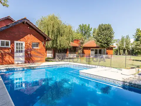Casa en venta en Barrio Santa Ana Moreno 100