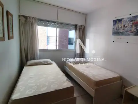 Apartamento en venta de Península - Punta del Este de 3 dormitorios con vista al mar