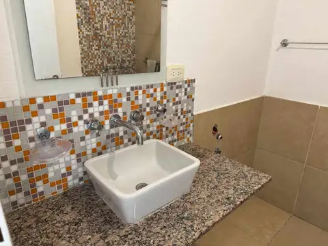 Depto Tipo Casa 2 ambientes con 1 baño