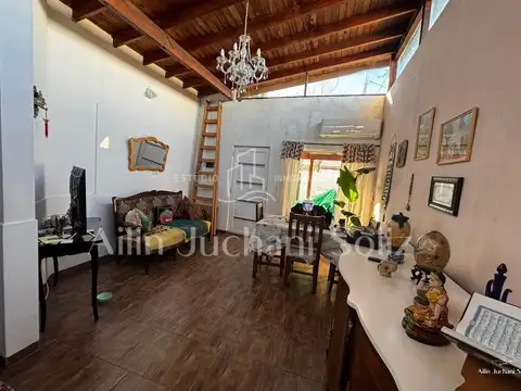 Casa en Venta con 1 cochera