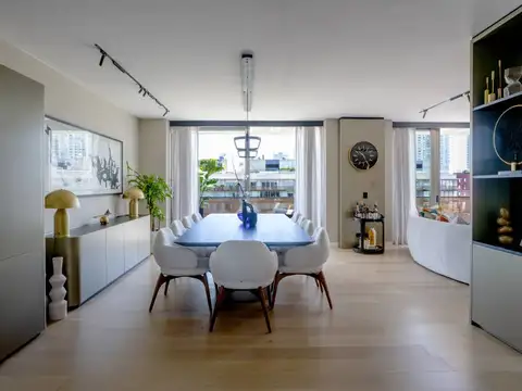 Departamento en Venta con 3 cocheras