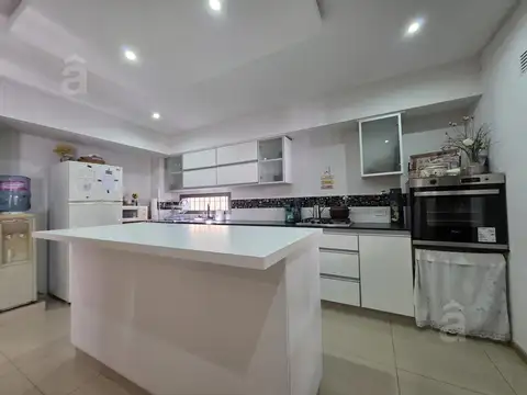 Casa en Alquiler en Villa Ballester, $ 1.900.000
