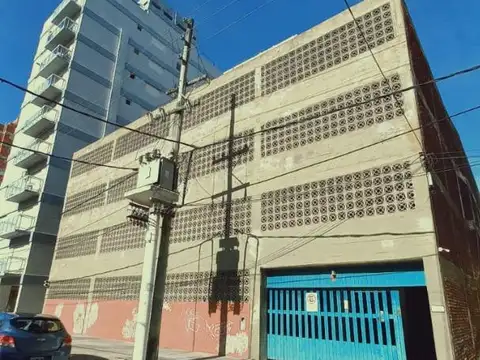 Excelente Cochera Cubierta a 150 metros del mar!