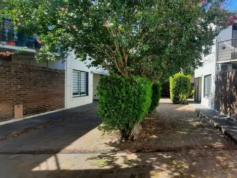 PH 2 amb con jardín y cochera en Munro