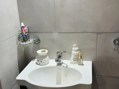 Depto Tipo Casa en Alquiler con 1 cocheras