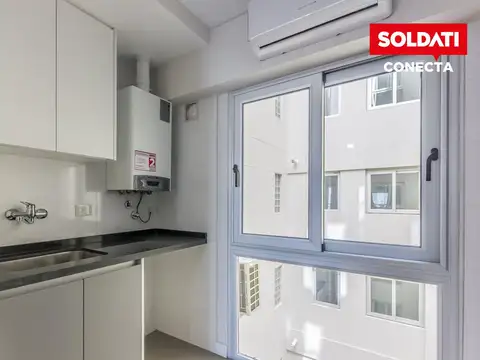 Departamento en  venta de 4 ambientes con balcón, dos cocheras cub y baulera piso 12 frente