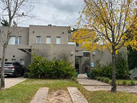 Hermosa Casa a la venta en Castores, Nordelta