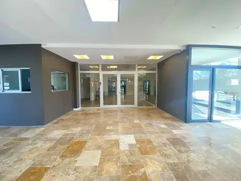 Oficina en venta con cochera - Delta Center, Rincón de Milberg