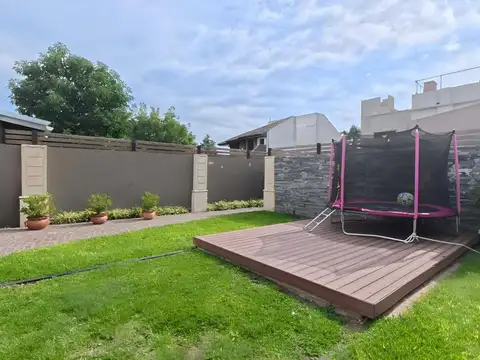 Depto Tipo Casa en Venta de 4 dormitorios