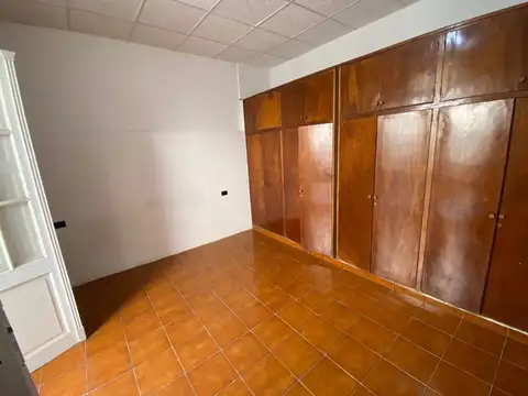 Depto Tipo Casa en Venta en Abasto, USD 41.000