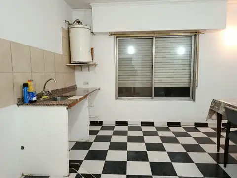 Venta terreno con 4 departamentos en block