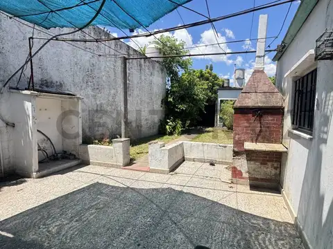 60 ENTRE 137 Y 138 CASA EN VENTA EXCELENTE UBICACION CENTRO DE LOS HORNOS