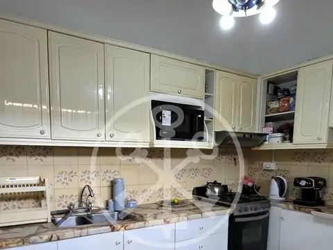 Casa 7 ambientes con 1 baño