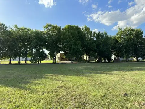 Venta  Terreno de 1200m2 en La Federala Club de Campo - Lobos