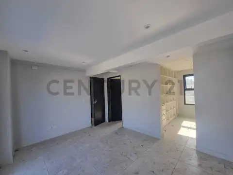VENTA 4 AMBIENTES EN VENADO I A ESTRENAR CON PILETA Y COCHERA