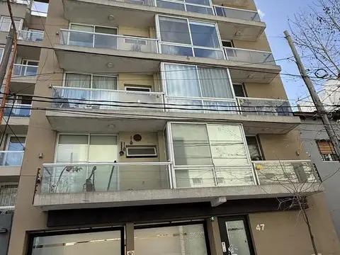 Departamento Piso 3 Ambientes con Cochera en Alquiler - Ramos Mejía