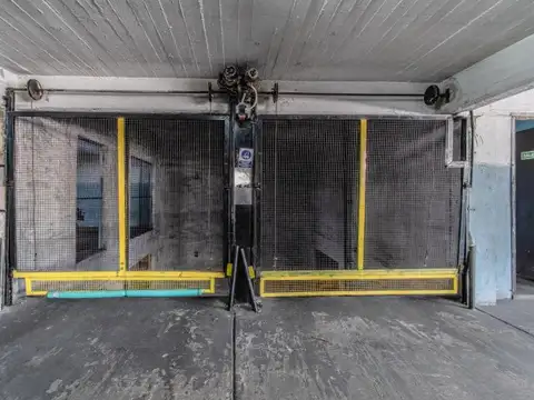 Venta Caballito Sur Cochera Cubierta Montacarga Piso Tres