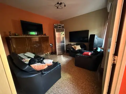 Depto Tipo Casa en Venta con 1 cocheras