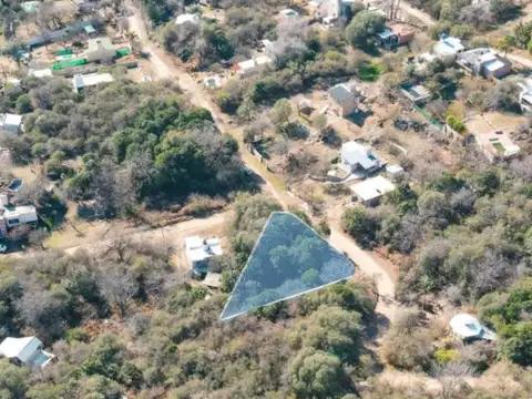 VENTA LOTE EN AGUA DE ORO