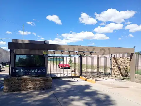 LOTE EN BARRIO LA HERRADURA EN VENTA