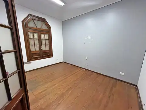 CASA 5 AMBIENTES CON GRAN POTENCIAL EN ZONA CENTRO SAN MARTIN Y UNSAM