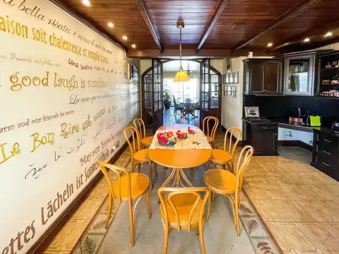 Departamento 5 ambientes con 4 baños