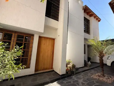 Casa en venta sexta sección 5 habitaciones cochera