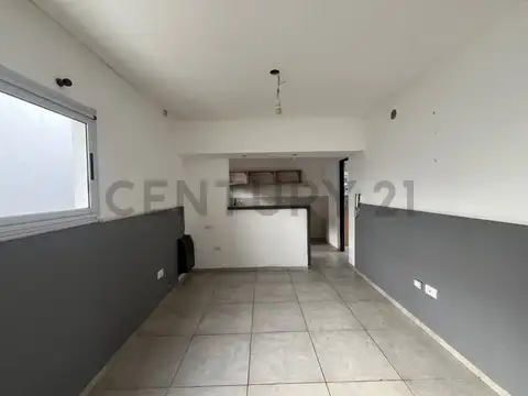Casa en Alquiler en Ringuelet, $ 750.000
