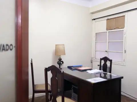 Oficina 2 ambientes con 2 baños