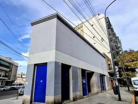 Local  ubicado en esquina en alquiler en Barracas 