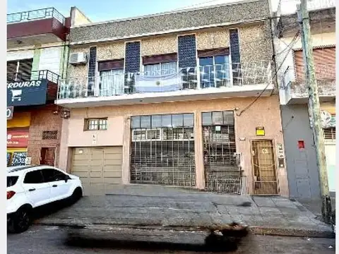 Local a la calle en Venta en Isidro Casanova