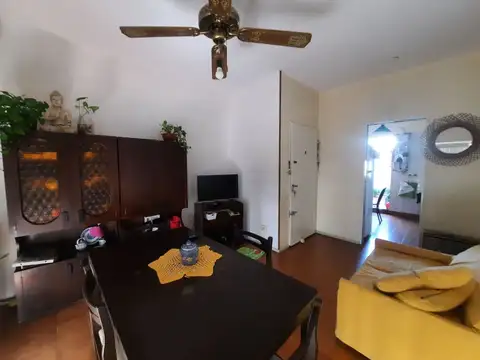 Departamento 3 amb con patio y balcón