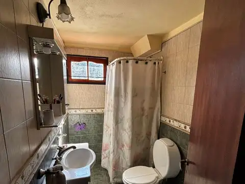Casa 7 ambientes con 3 baños