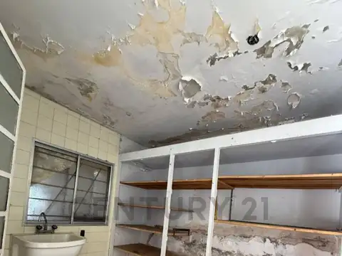 Casa amplia con piscina y 3 dormitorios en excelente ubicación