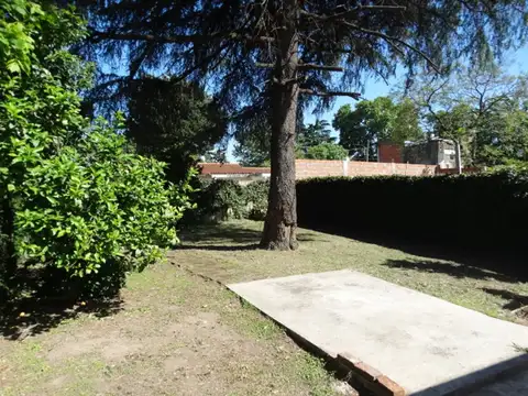 Casa 5 ambientes con 1 baño