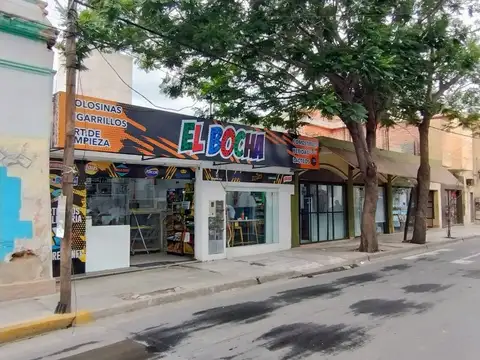 SE VENDE IMPORTANTE PROPIEDAD CÉNTRICA CON LOCALES