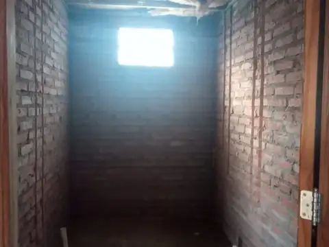 Se vende Casa a terminar en Cholila