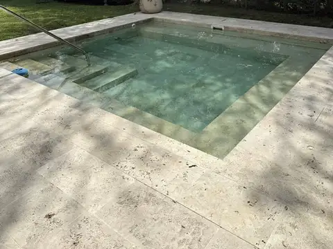 Casa  en Alquiler en Las Golondrinas, Guillermo Enrique Hudson, Berazategui