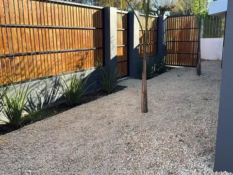Casa en Venta en Los Pinares, USD 127.000