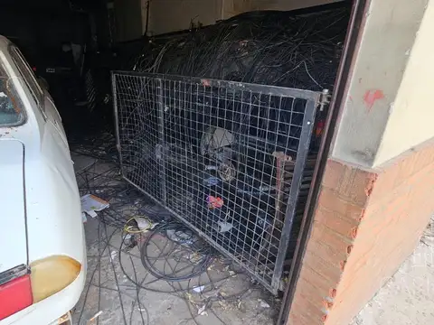 Galpon en Venta 36  mts Fondo