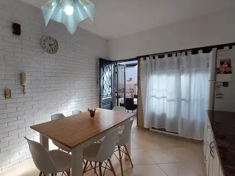 Casa 3 ambientes con 1 baño