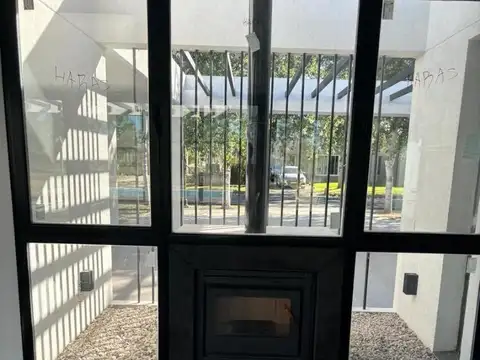 Casa 4 ambientes con 4 baños
